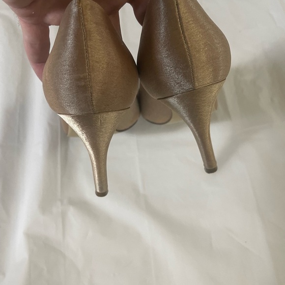 The Tough of Nina Women’s size 8 gold - Picture 8 of 10